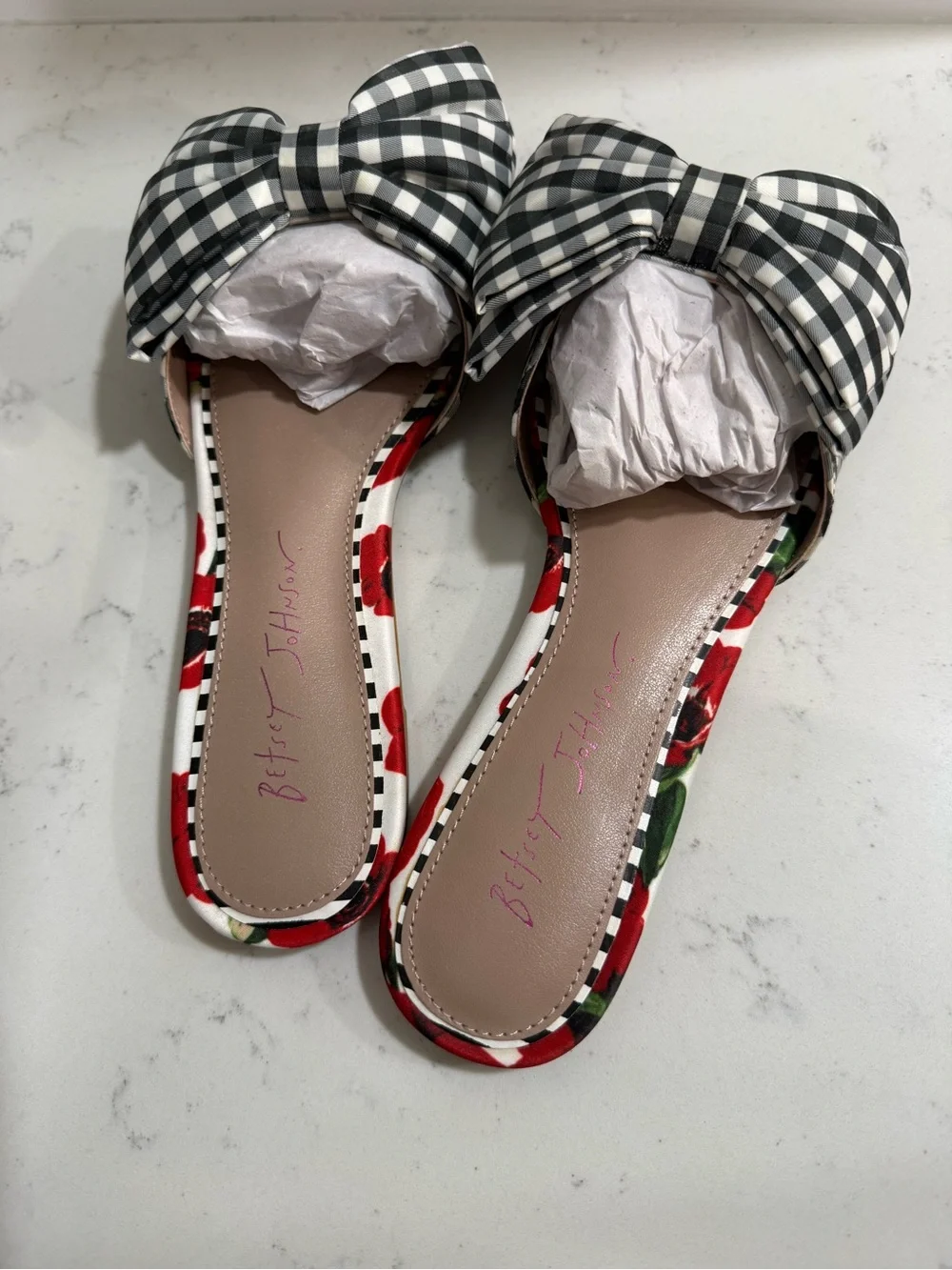 Betsey Johnson Floral  Sandal Slip-On Casual Comfort Plaid Sz 7 - Picture 2 of 9